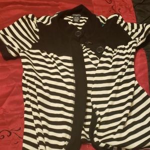 Short sleeve striped sweater